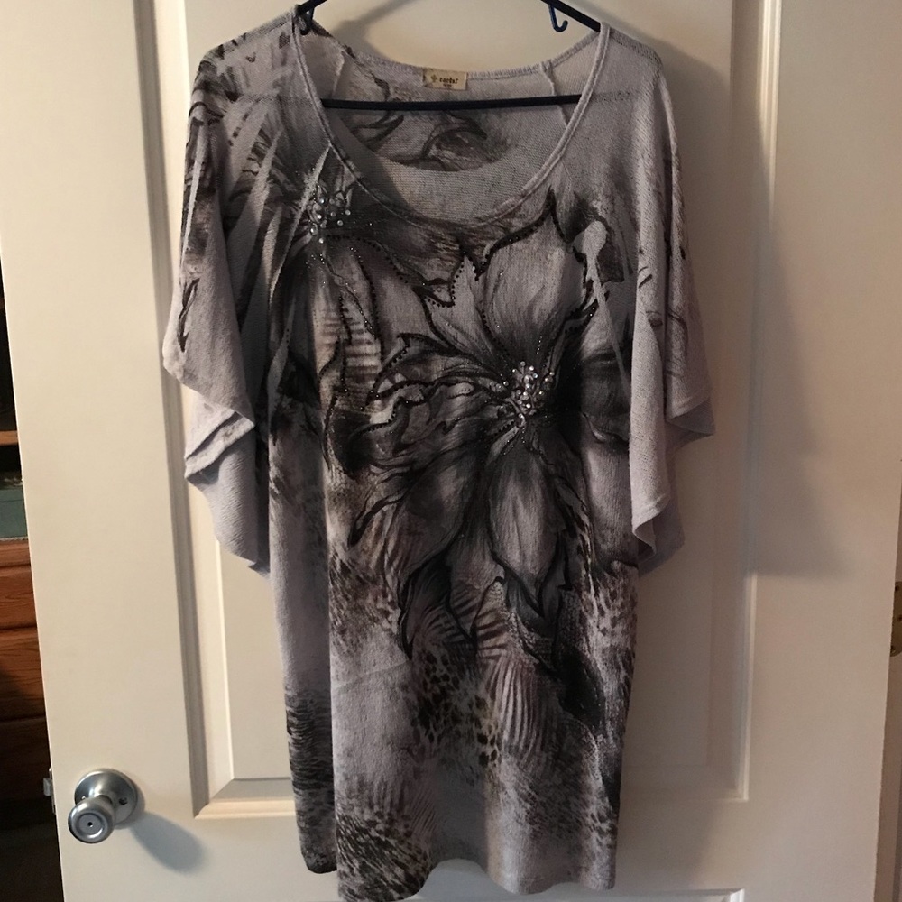 Beautiful Women’s top